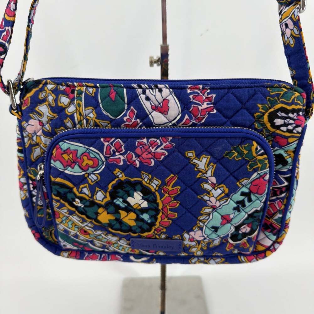 Vera Bradley Crossbody Bag in Blue Romantic Paisely Pattern Quilted Medium Size